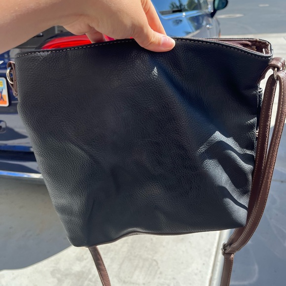 Small, Koltov crossbody bag - Picture 3 of 3